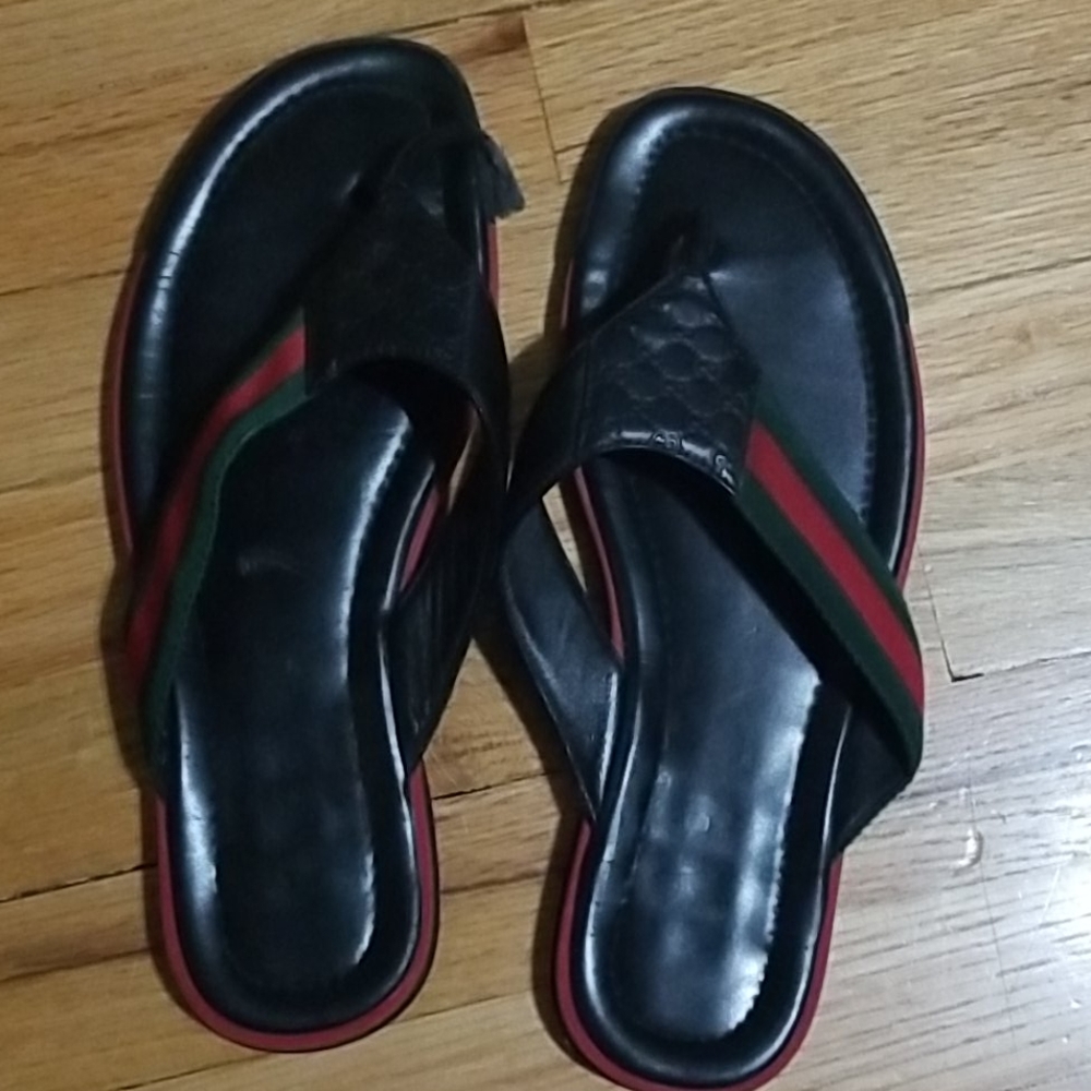 Men's thong flip flops